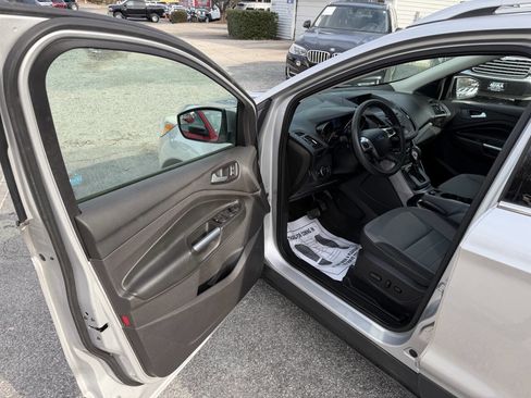 Used 2014 Ford Escape SE image 14