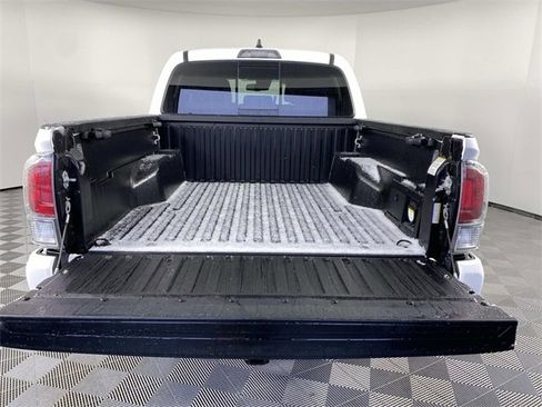Used 2023 Toyota Tacoma TRD Sport image 8