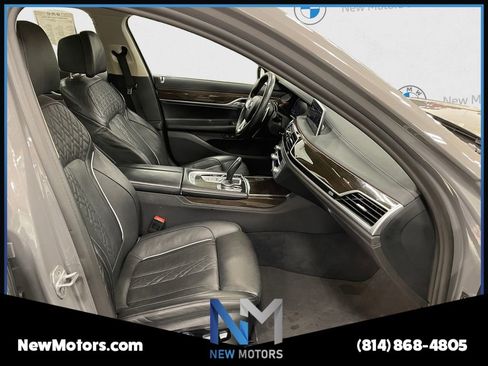 Used 2022 BMW 750i xDrive AWD/4WD image 15