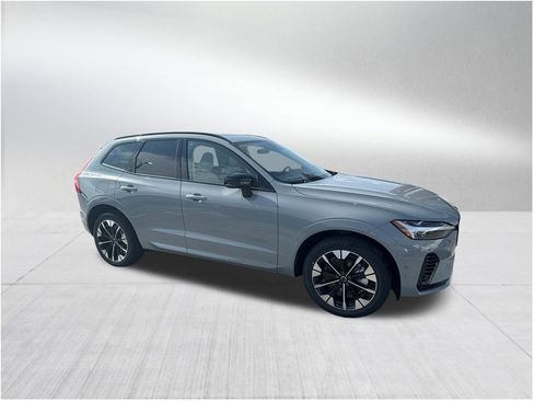 New 2026 Volvo XC60 T8 Ultra w/ Protection Package Premier AWD/4WD image 3