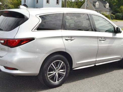 Used 2019 INFINITI QX60 Luxe w/ Essential Package AWD/4WD image 10