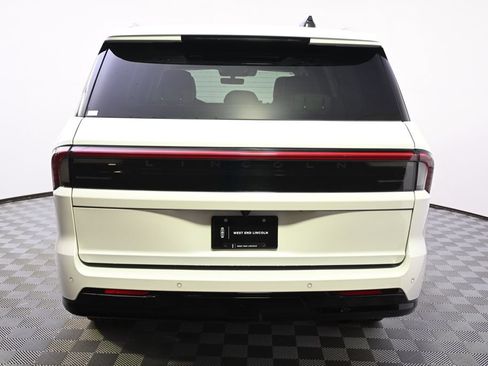 Used 2026 Lincoln Navigator Black Label AWD/4WD image 5