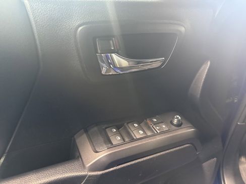 Used 2023 Toyota Tacoma TRD Sport image 34