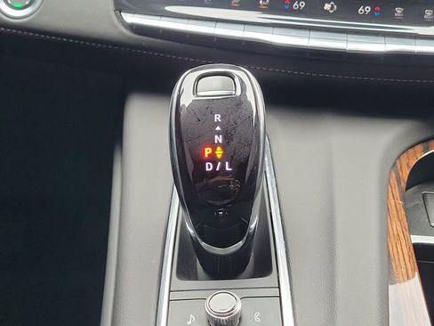 Used 2024 Cadillac Escalade ESV Luxury w/ LPO, Floor Liner Package image 38