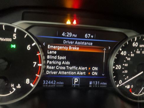 Used 2023 Nissan Altima 2.5 SR w/ SR Premium Package AWD/4WD image 14