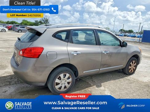 Used 2015 Nissan Rogue S w/ Convenience Package AWD/4WD image 4