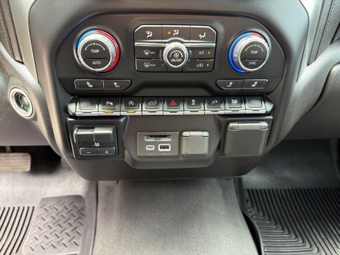 Used 2022 Chevrolet Silverado 1500 LT w/ All Star Edition Plus AWD/4WD image 23