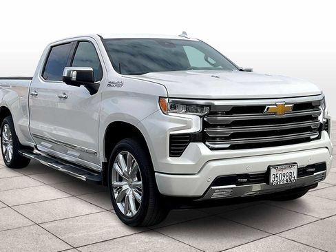 Used 2024 Chevrolet Silverado 1500 High Country w/ High Country Premium Package image 2