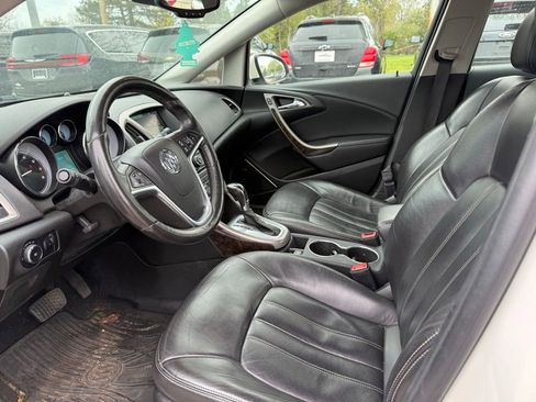 Used 2013 Buick Verano Leather FWD image 9