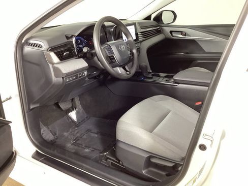 Used 2025 Toyota Camry LE FWD image 29