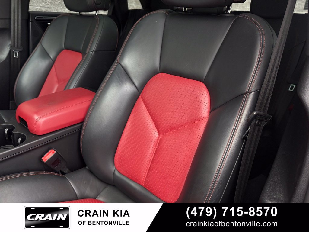 Used 2021 Porsche Macan AWD/4WD image 22