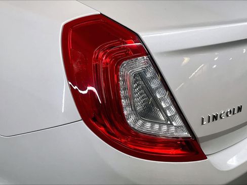 Used 2014 Lincoln MKS AWD w/ Equipment Group 101A image 28