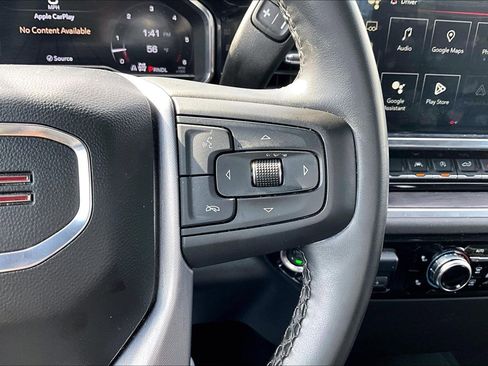 Used 2025 GMC Sierra 1500 SLT image 13