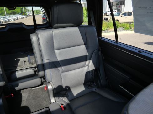 Certified 2024 Toyota Sequoia Platinum AWD/4WD image 14