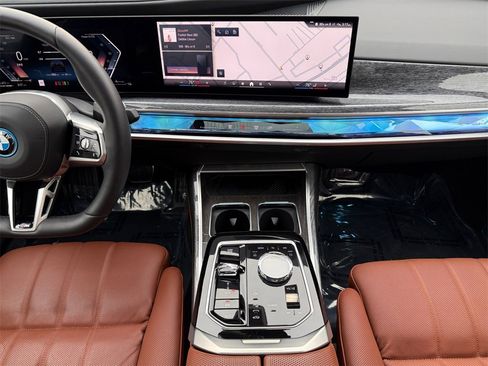 Certified 2025 BMW 750e xDrive w/ Executive Package image 11