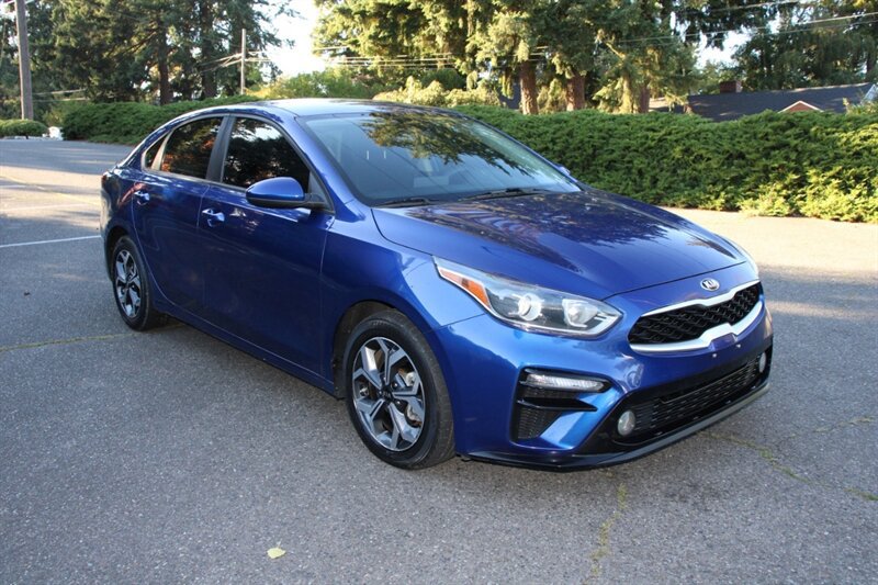 Used 2021 Kia Forte LXS FWD image 2