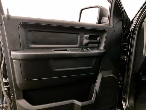 Used 2018 RAM 1500 Express w/ Black Ram 1500 Express Group AWD/4WD image 23