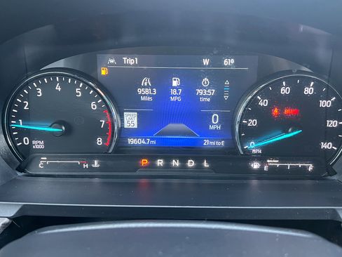 Used 2022 Ford Explorer Limited w/ Limited Technology Package image 23