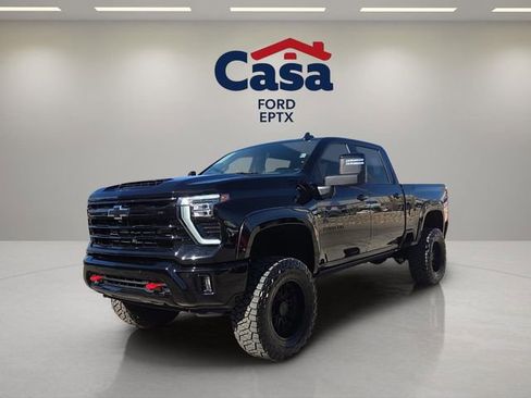 Used 2025 Chevrolet Silverado 2500 LT w/ Trail Boss Package image 6
