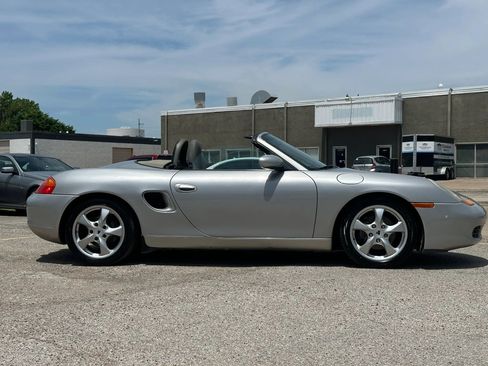 Used 2002 Porsche Boxster RWD image 15