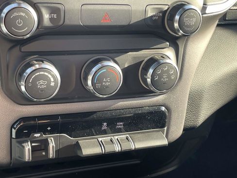 Used 2024 RAM 2500 Big Horn w/ Bed Utility Group image 17