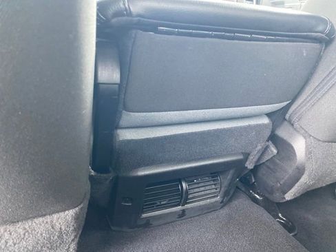 Used 2022 RAM 1500 Classic SLT image 18