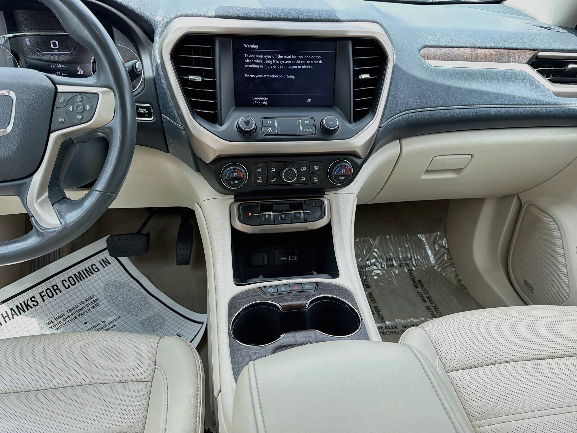 Used 2022 GMC Acadia Denali w/ Denali Ultimate Package FWD image 19