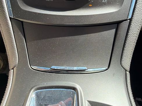 Used 2013 Lincoln MKS AWD image 29