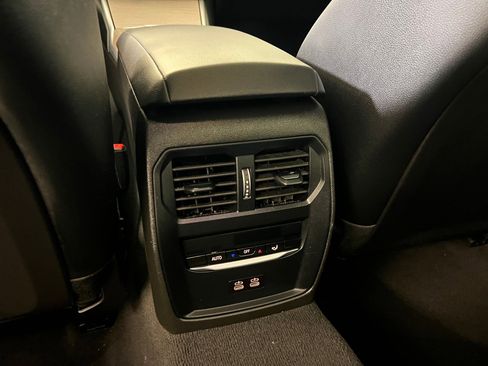 Used 2025 BMW 330i Sedan image 34