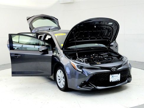 Used 2024 Toyota Corolla SE w/ SE Package image 9