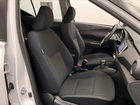 Certified 2025 Nissan Kicks Play S image 6