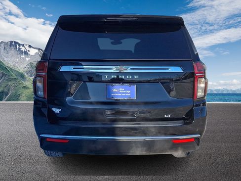 Used 2022 Chevrolet Tahoe LT w/ Luxury Package image 5