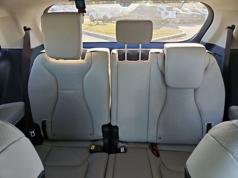 New 2026 Kia Carnival SX Prestige FWD image 9