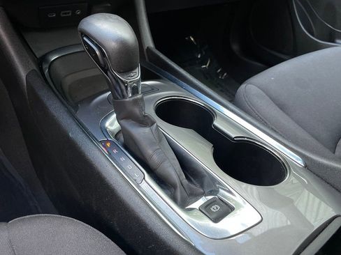 Used 2023 Chevrolet Malibu LT FWD image 20