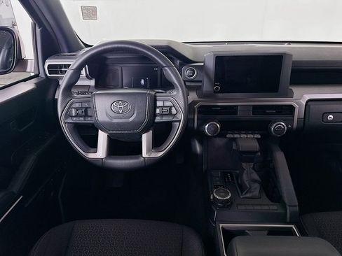 Certified 2025 Toyota 4Runner SR5 image 19