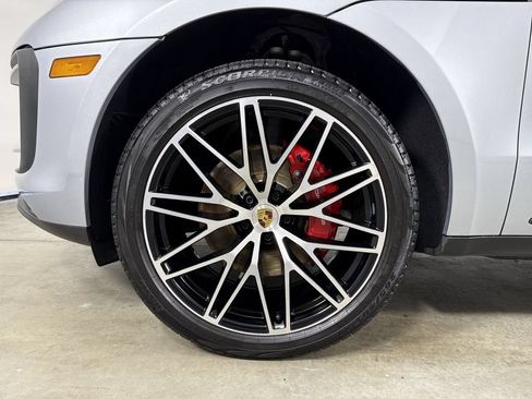 Certified 2026 Porsche Macan S AWD/4WD image 13