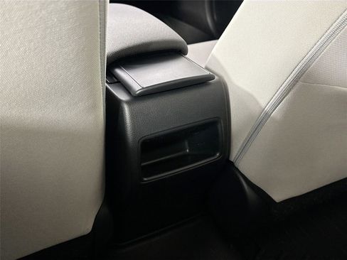 Certified 2021 Toyota Corolla LE image 27