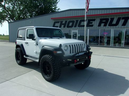 Used 2020 Jeep Wrangler Sport AWD/4WD image 1