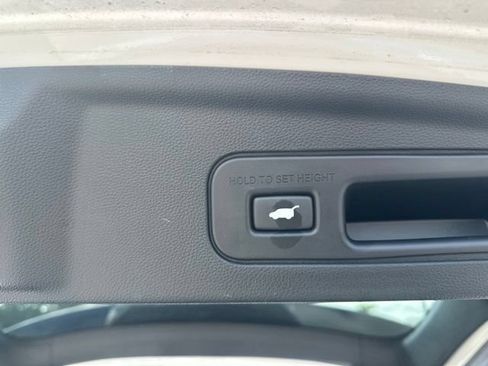 Used 2025 Acura MDX SH-AWD w/ Technology Package image 31
