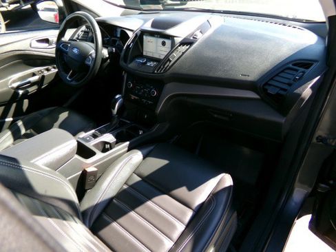 Used 2019 Ford Escape SEL image 12