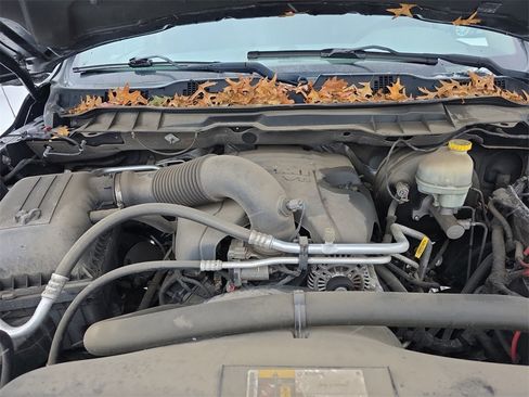 Used 2015 RAM 1500 Express image 25