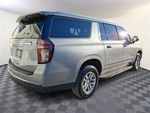 Certified 2024 Chevrolet Suburban LT image 11
