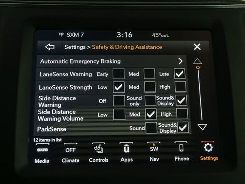 Used 2023 Jeep Cherokee Altitude Lux w/ Lux Elite Package AWD/4WD image 26