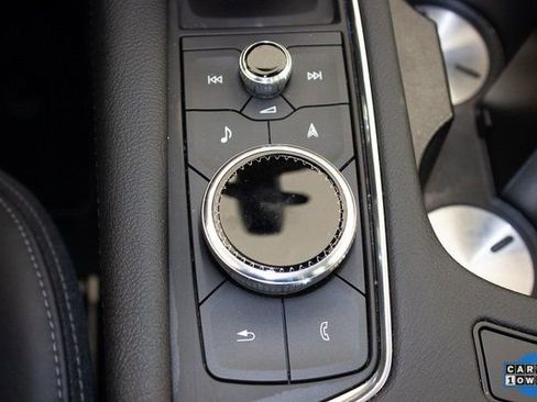 Used 2025 Cadillac XT6 Premium Luxury image 37