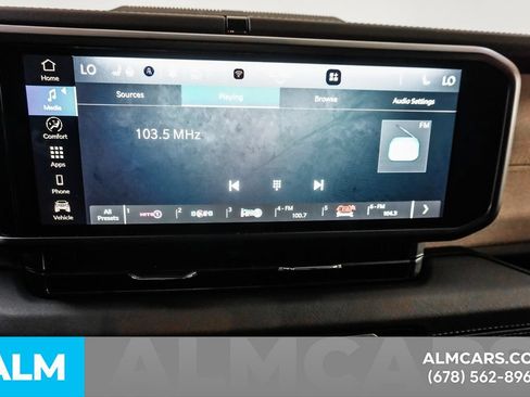 Used 2025 Jeep Wrangler Unlimited Sahara AWD/4WD image 36