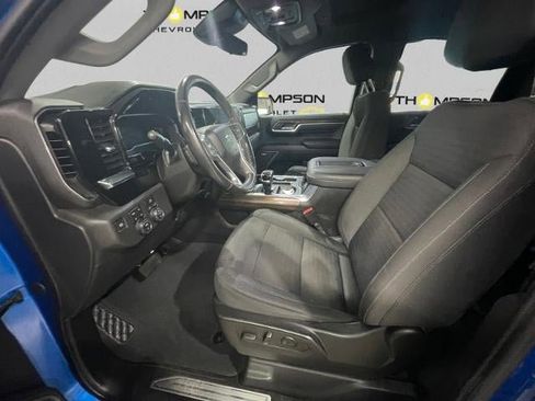 Used 2022 Chevrolet Silverado 1500 LT Trail Boss w/ Convenience Package II AWD/4WD image 9