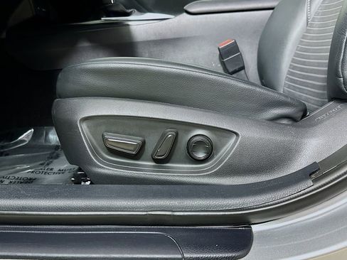 Used 2020 Toyota Camry SE image 22