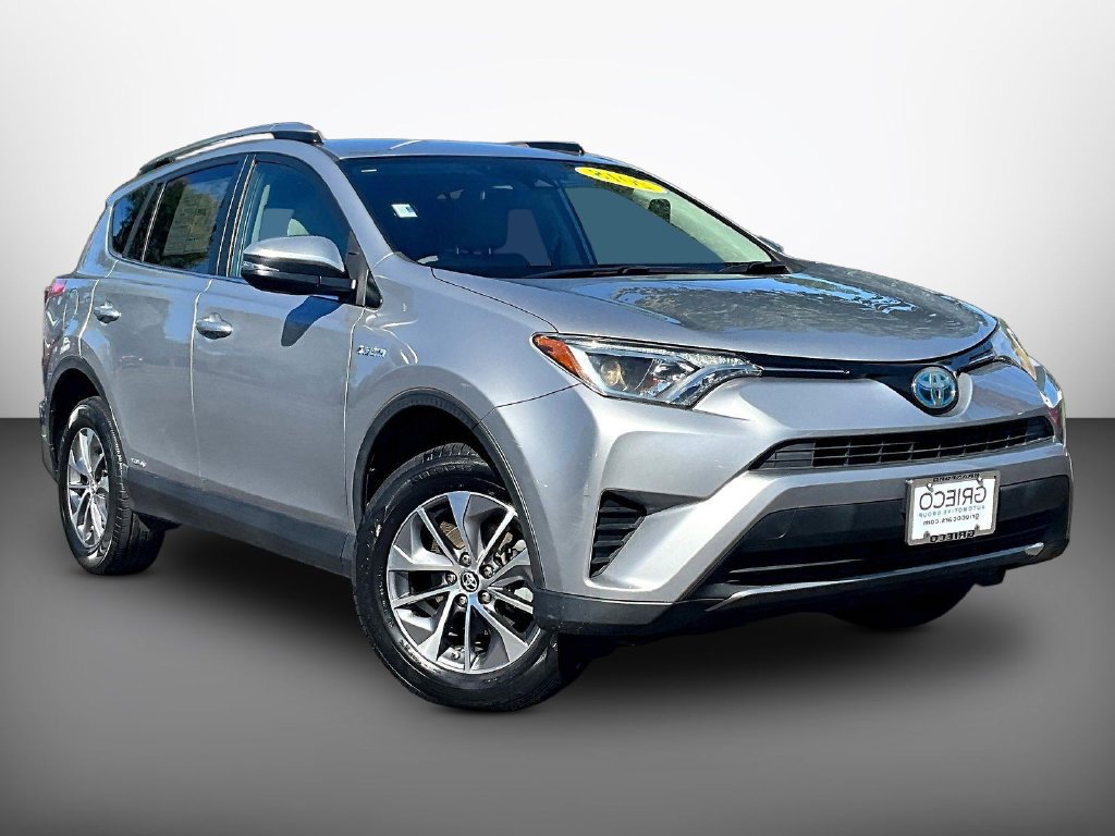 Used 2018 Toyota RAV4 LE AWD/4WD image 1