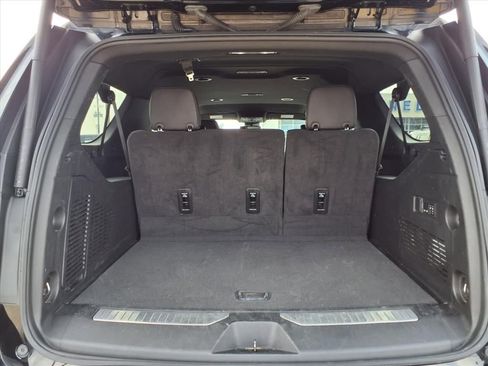 Used 2024 Chevrolet Suburban Premier image 14