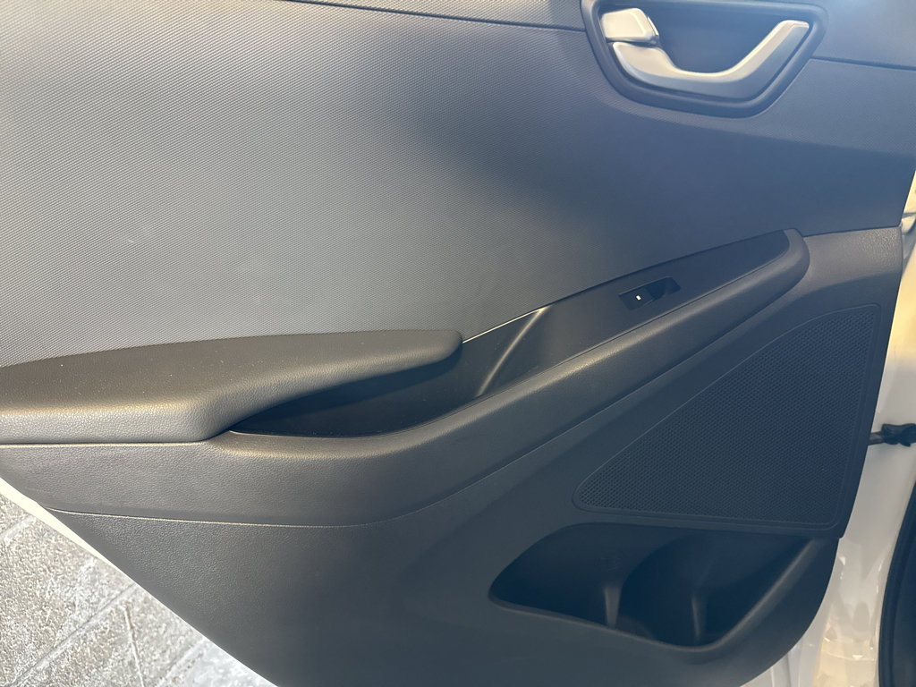 Used 2018 Hyundai Ioniq Blue FWD image 22